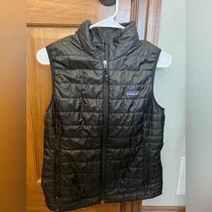 Black Patagonia women’s vest